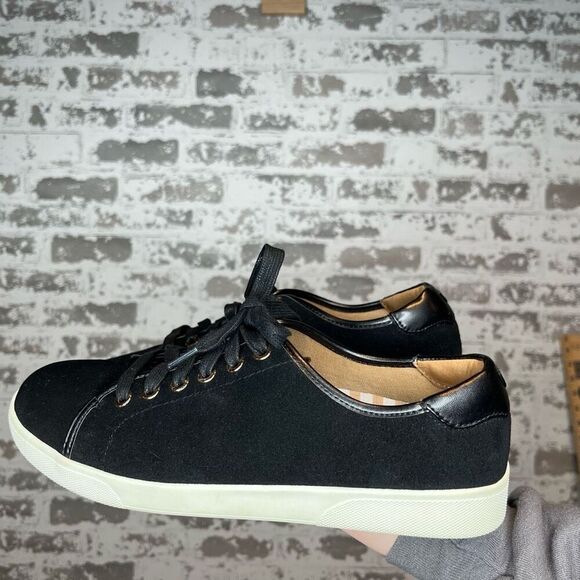 Vionic | women black suede lace up flats - Picture 4 of 6